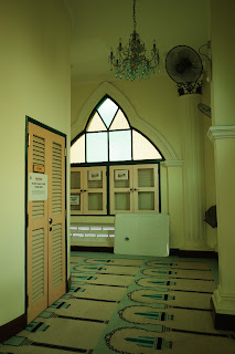 Geylang: Saat “Lampu Merah” Bertemu Cahaya Ilahi